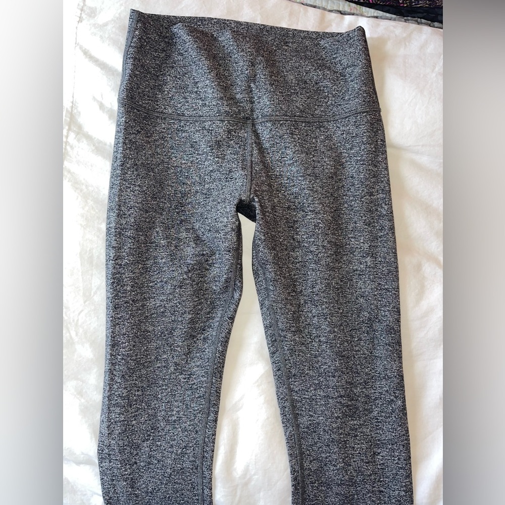 Wunder Under 28 inch high rise black/grey legging!